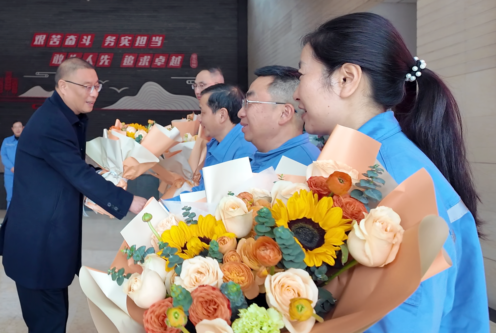 公司开展新春慰问活动